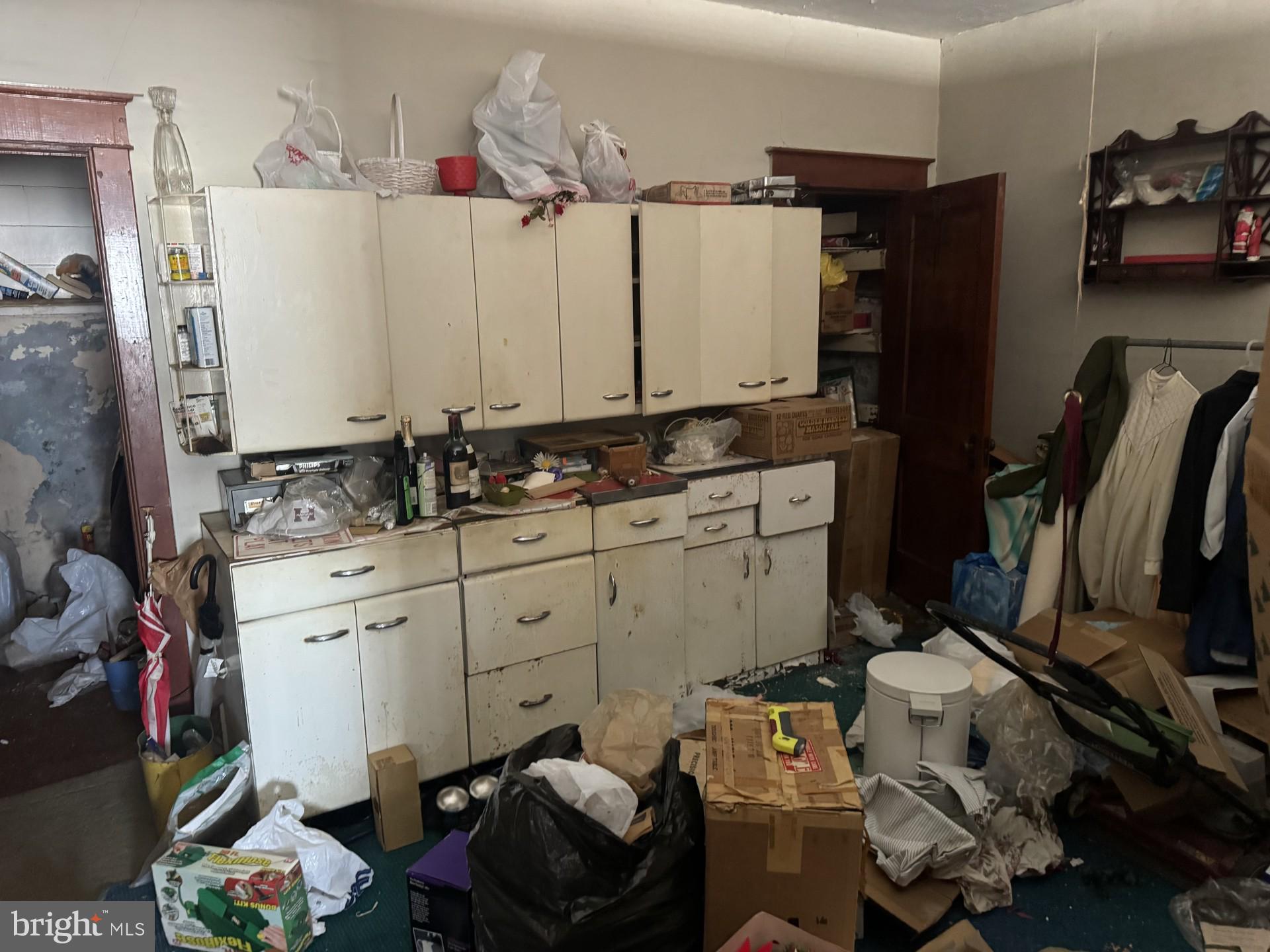 FRACKVILLE - Residential