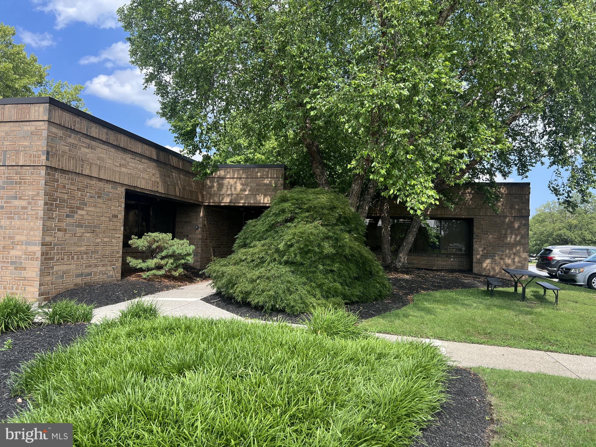 728 SPRINGDALE DRIVE