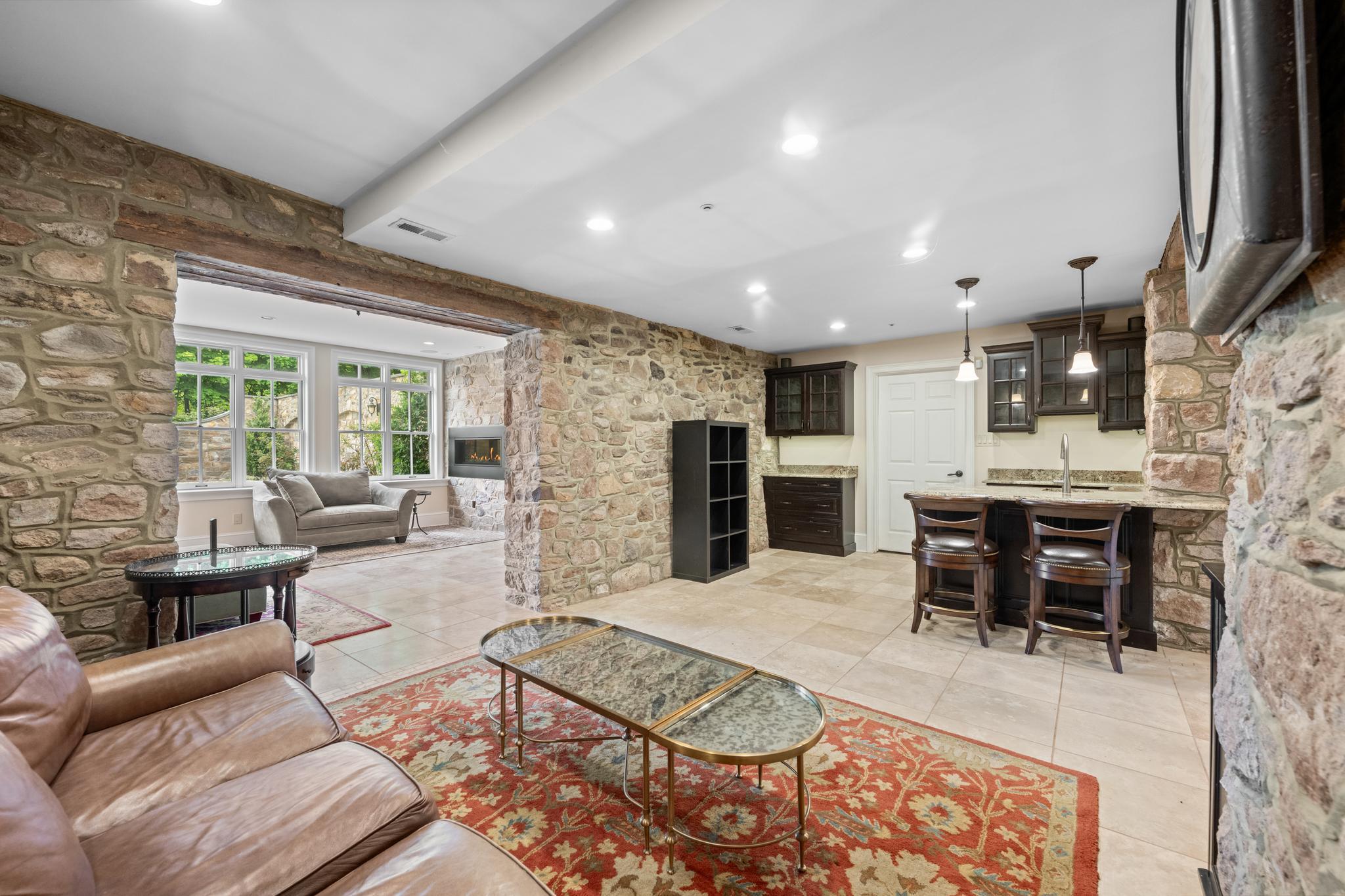 DOYLESTOWN - Residential