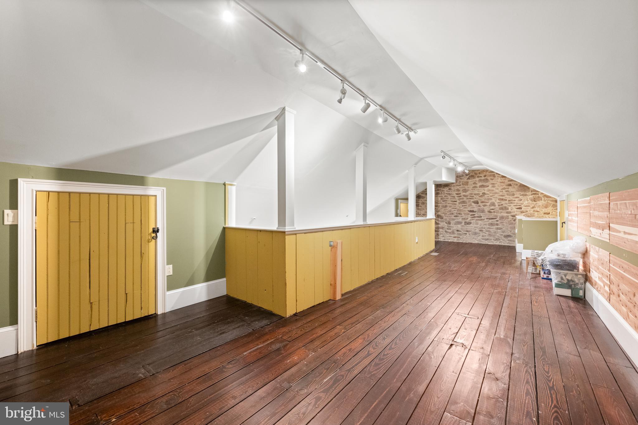 DOYLESTOWN - Residential
