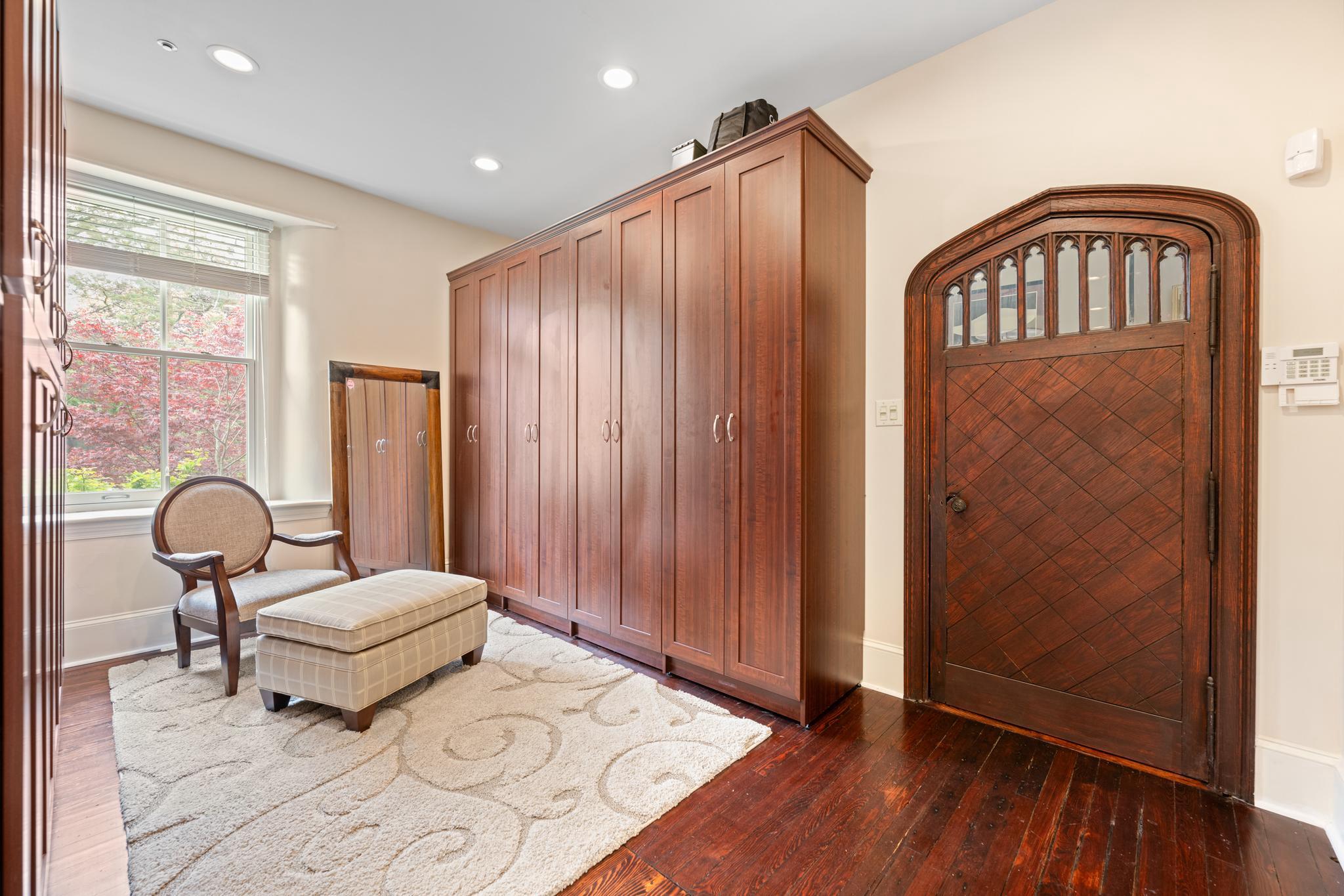 DOYLESTOWN - Residential