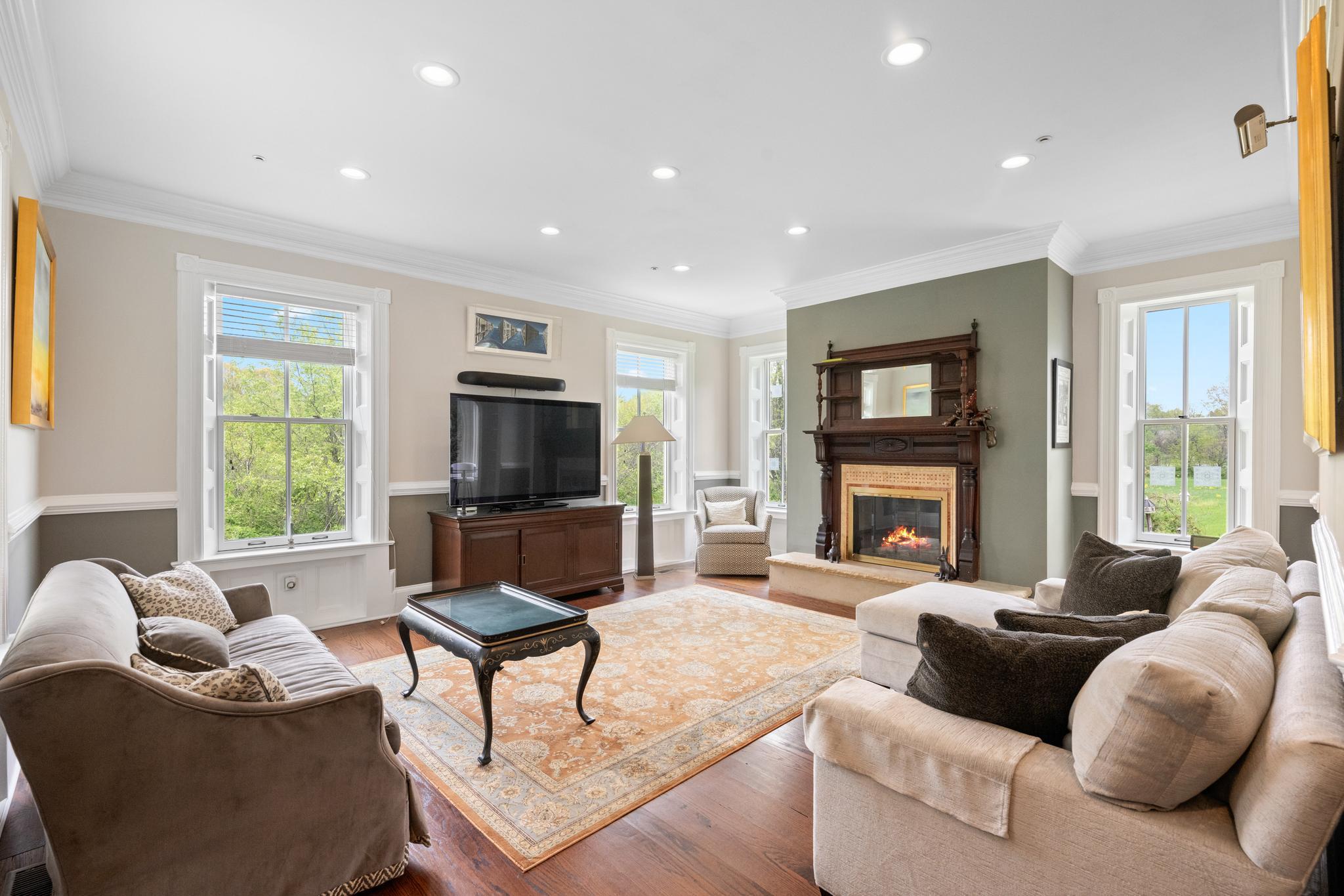 DOYLESTOWN - Residential