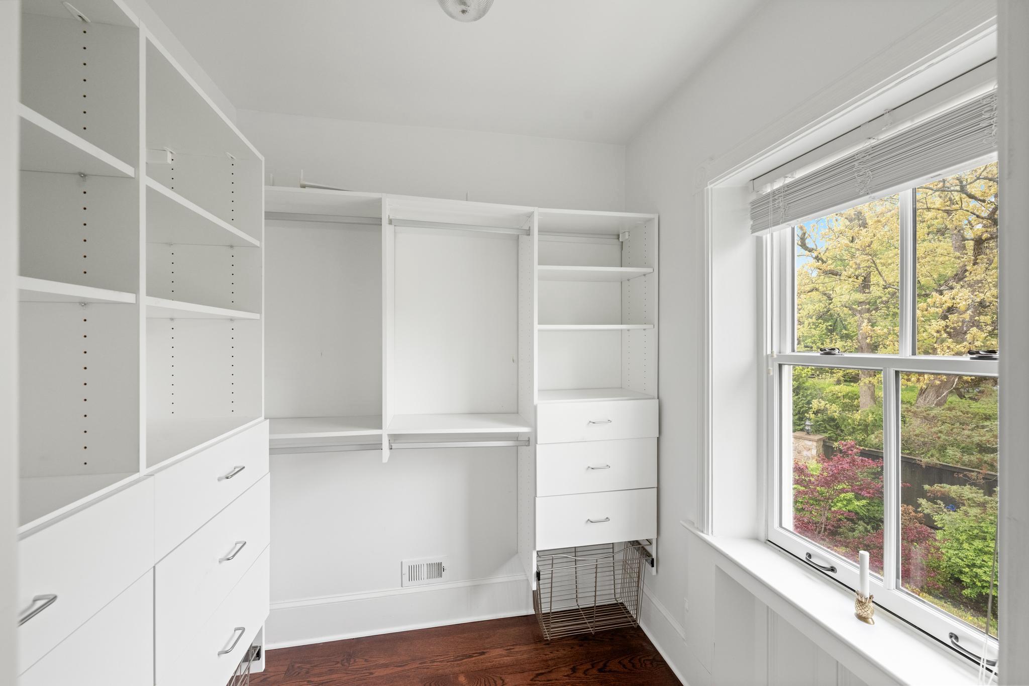 DOYLESTOWN - Residential