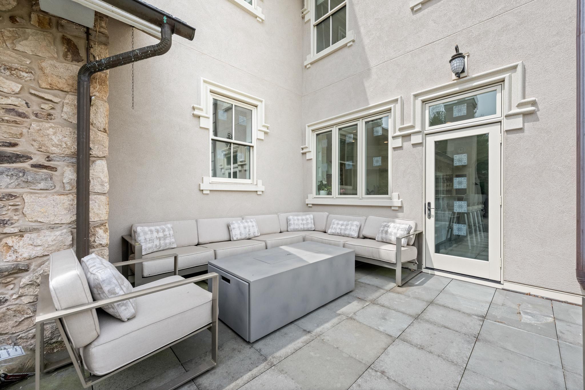 DOYLESTOWN - Residential