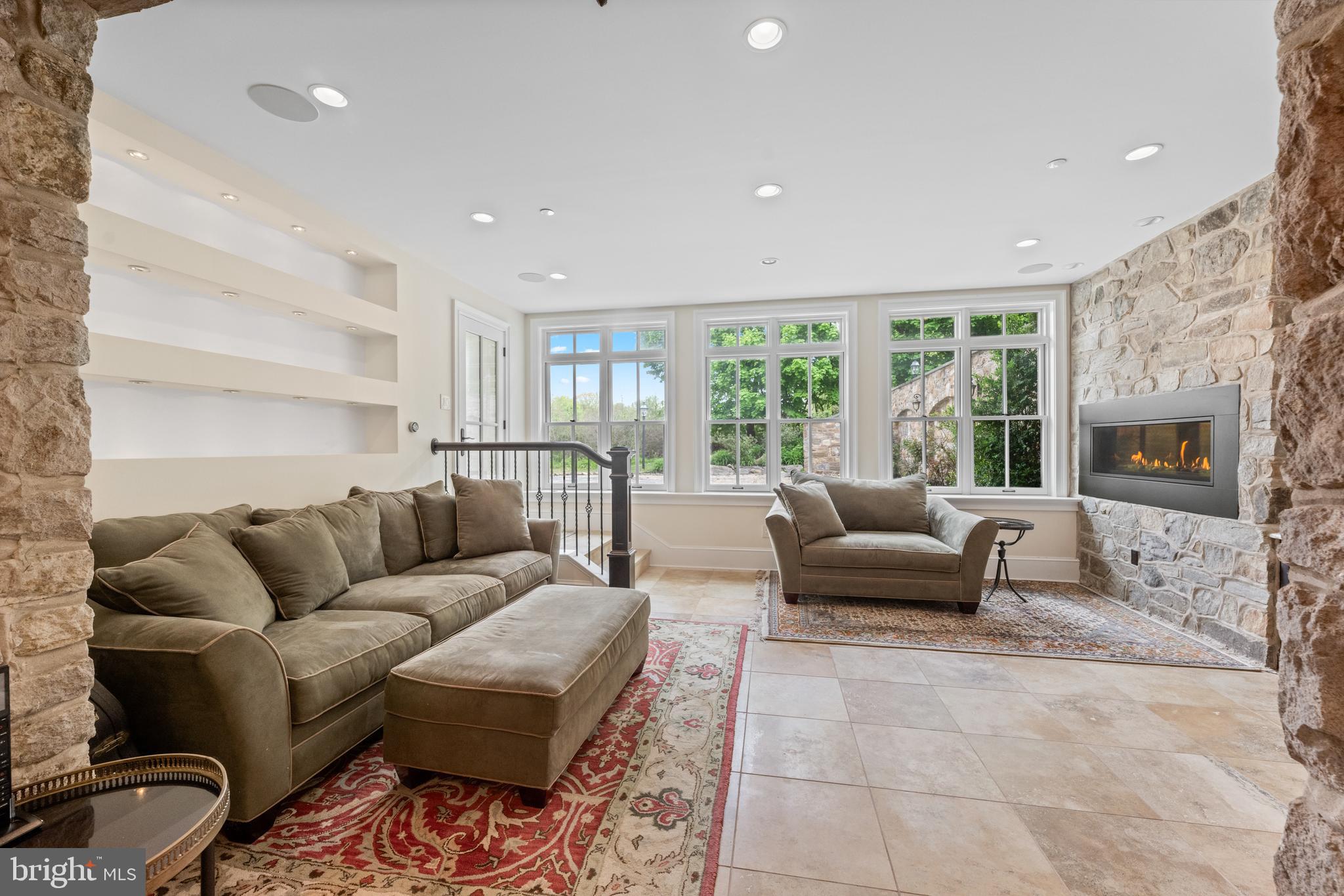 DOYLESTOWN - Residential