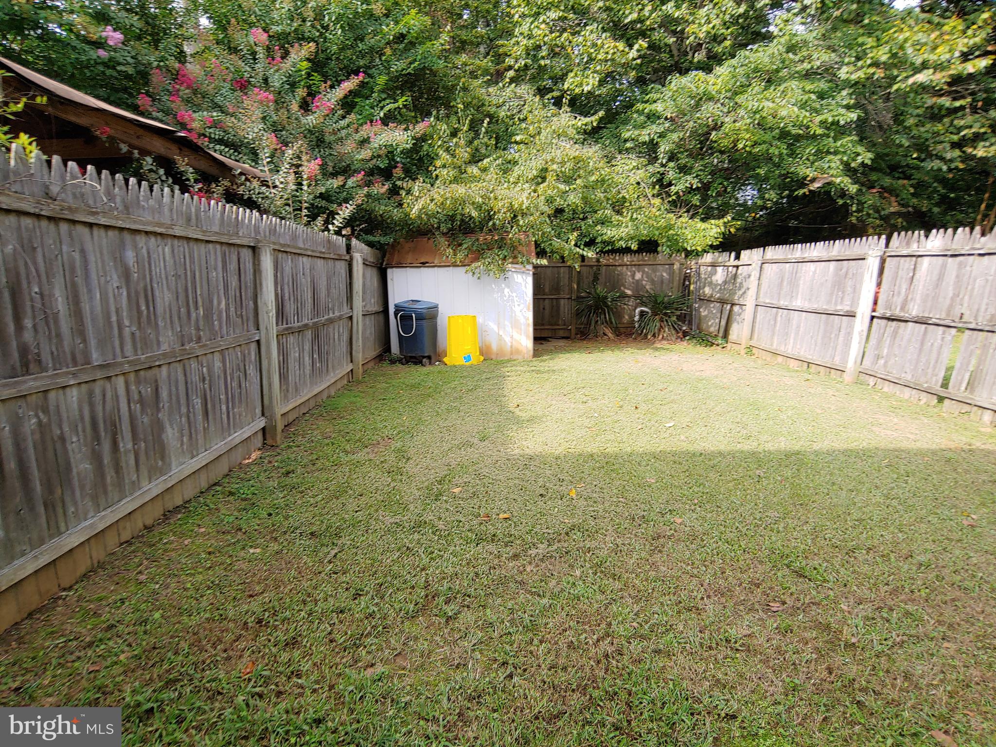 WHISPERING WOODS - Residential