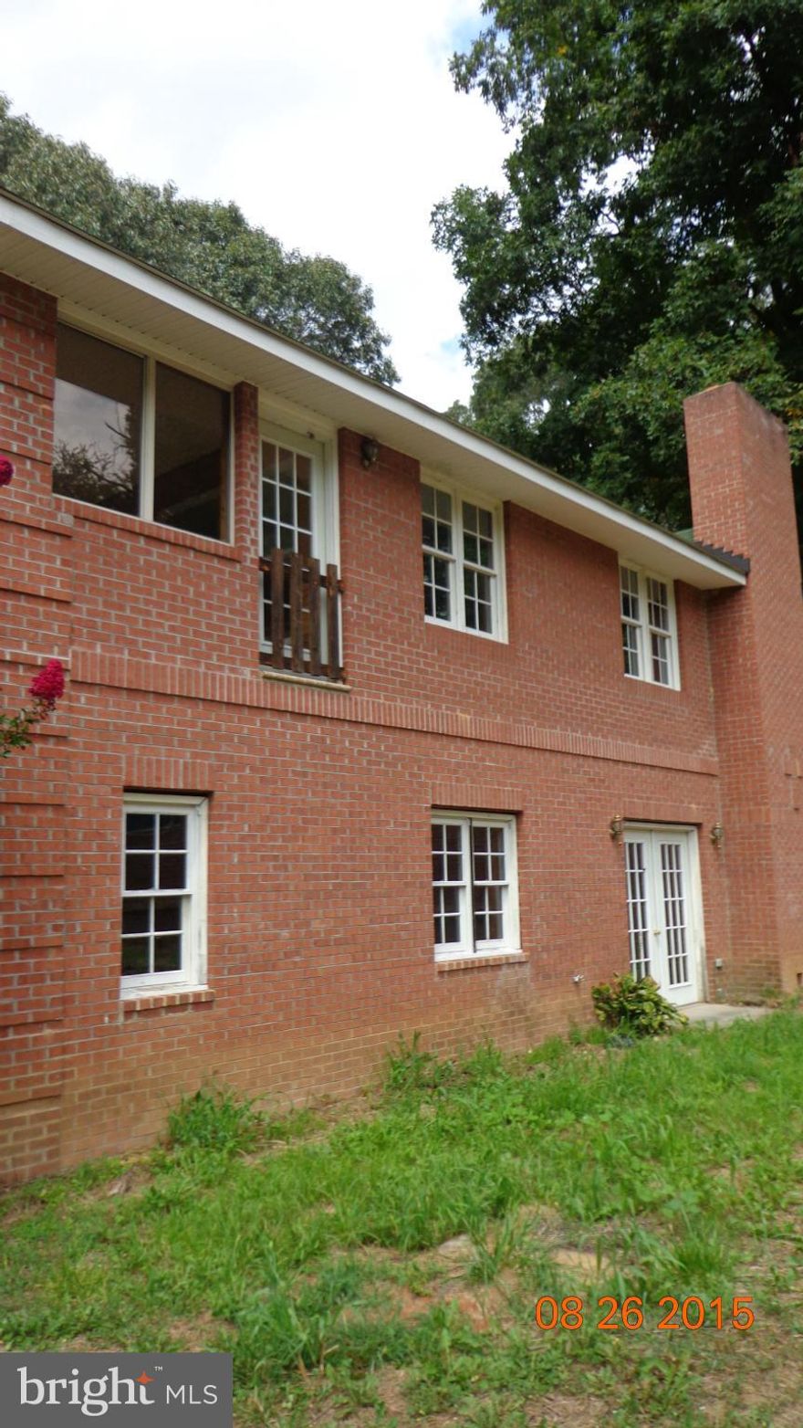 Raised Rambler features 3 bedroom 2 baths on 5.38 acres. Property has some fencing, a barn, a shed and a pond. Property is in "AS-IS" condition.