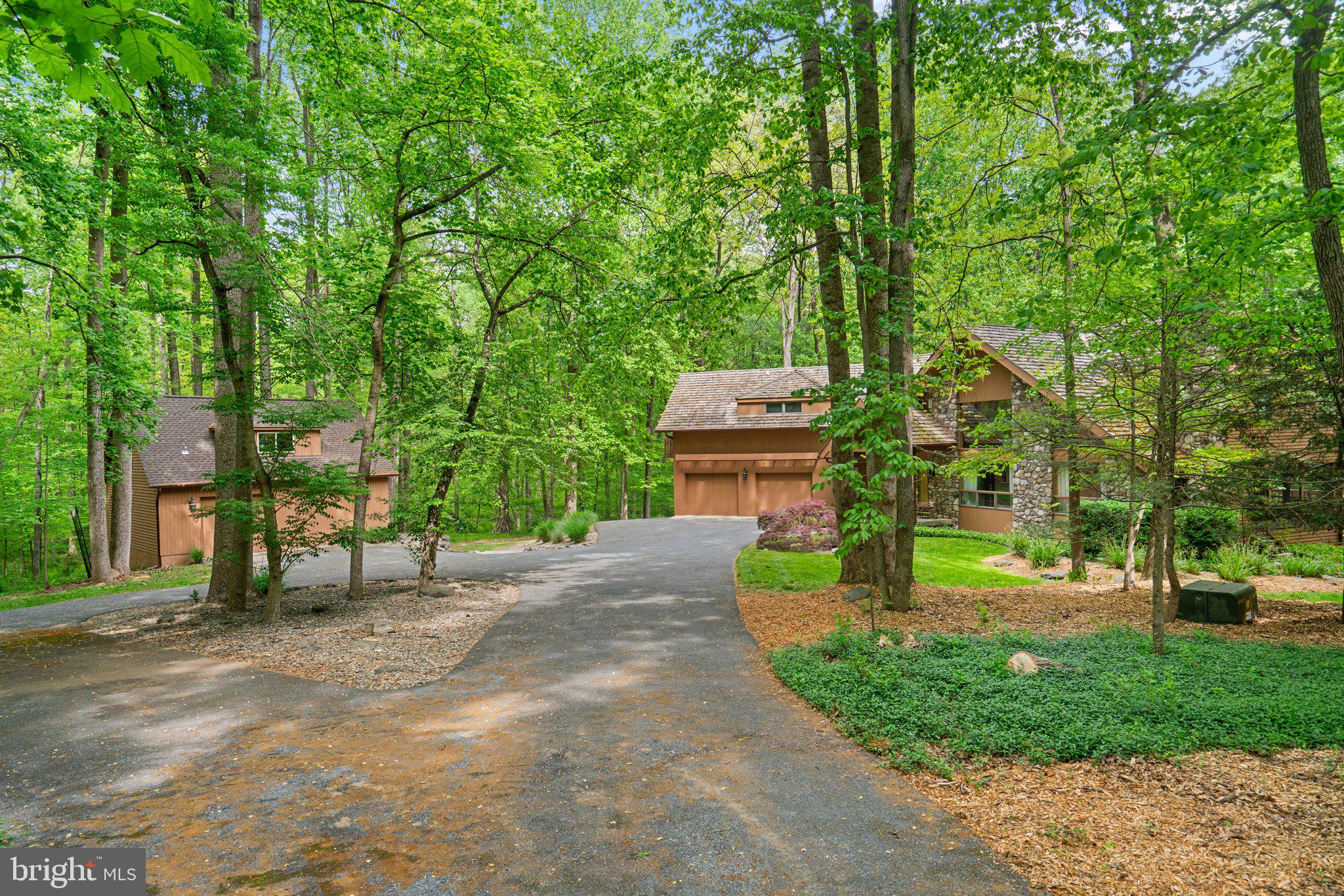 7641 WOODSTREAM WAY