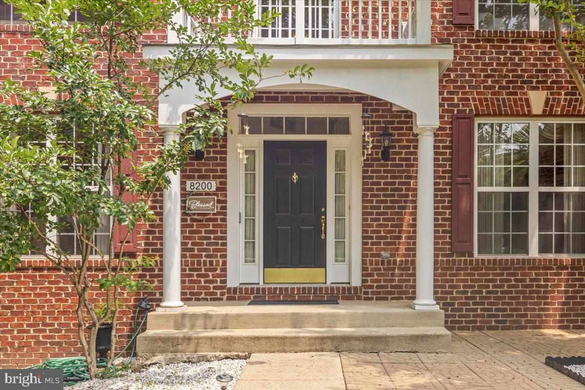 8200 TIVERTON DRIVE