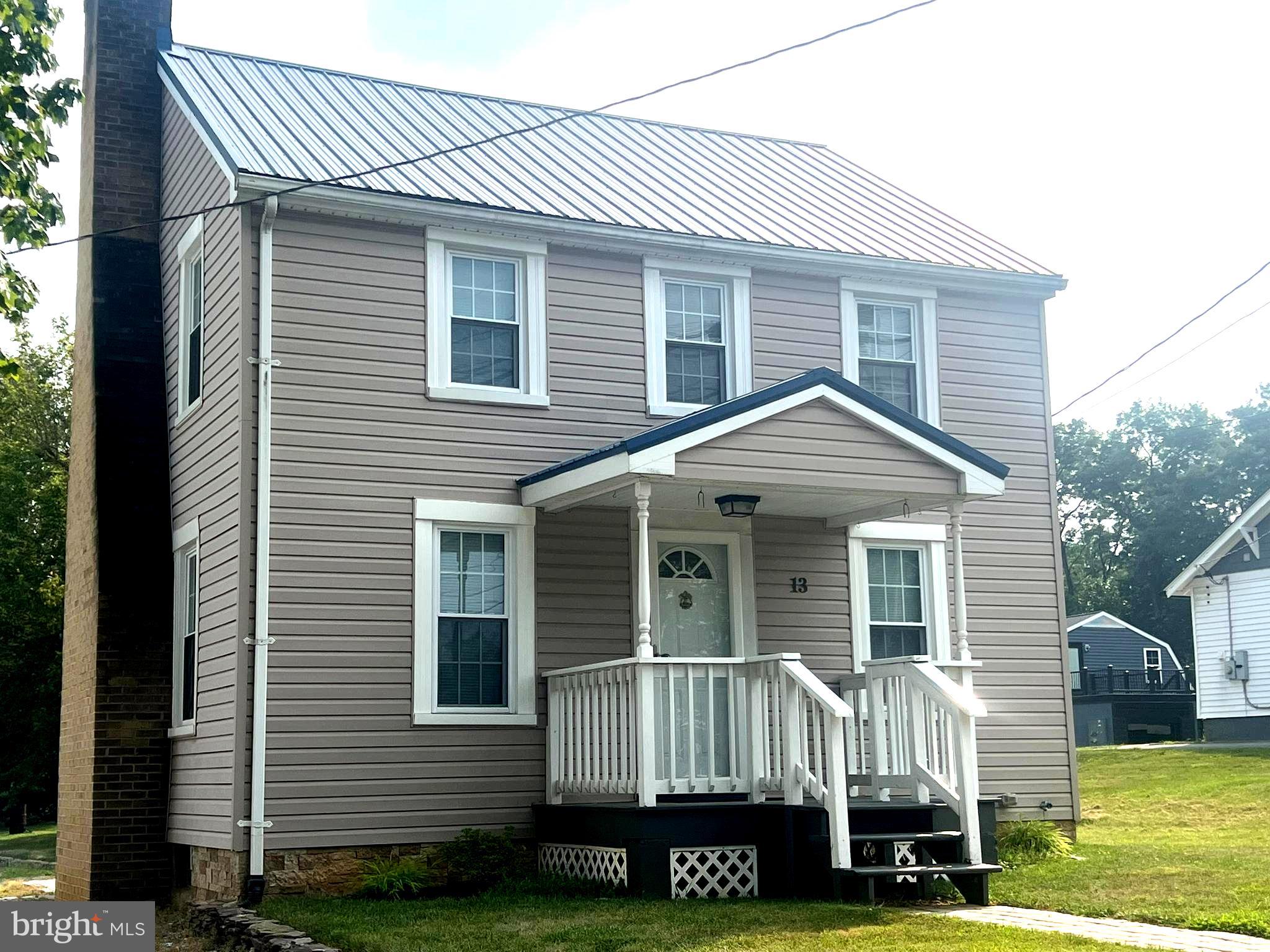 13 W OAK RIDGE DRIVE
