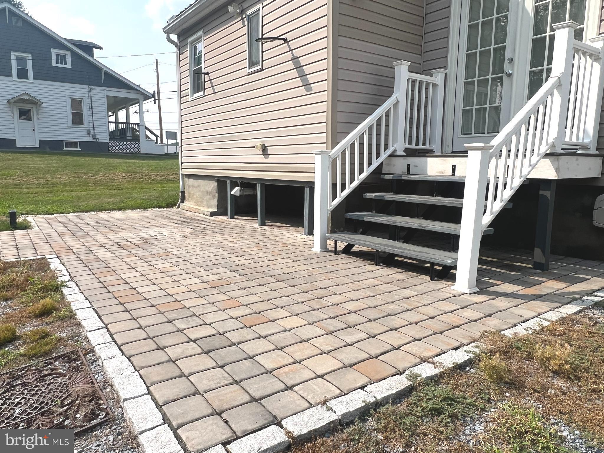 13 W OAK RIDGE DRIVE