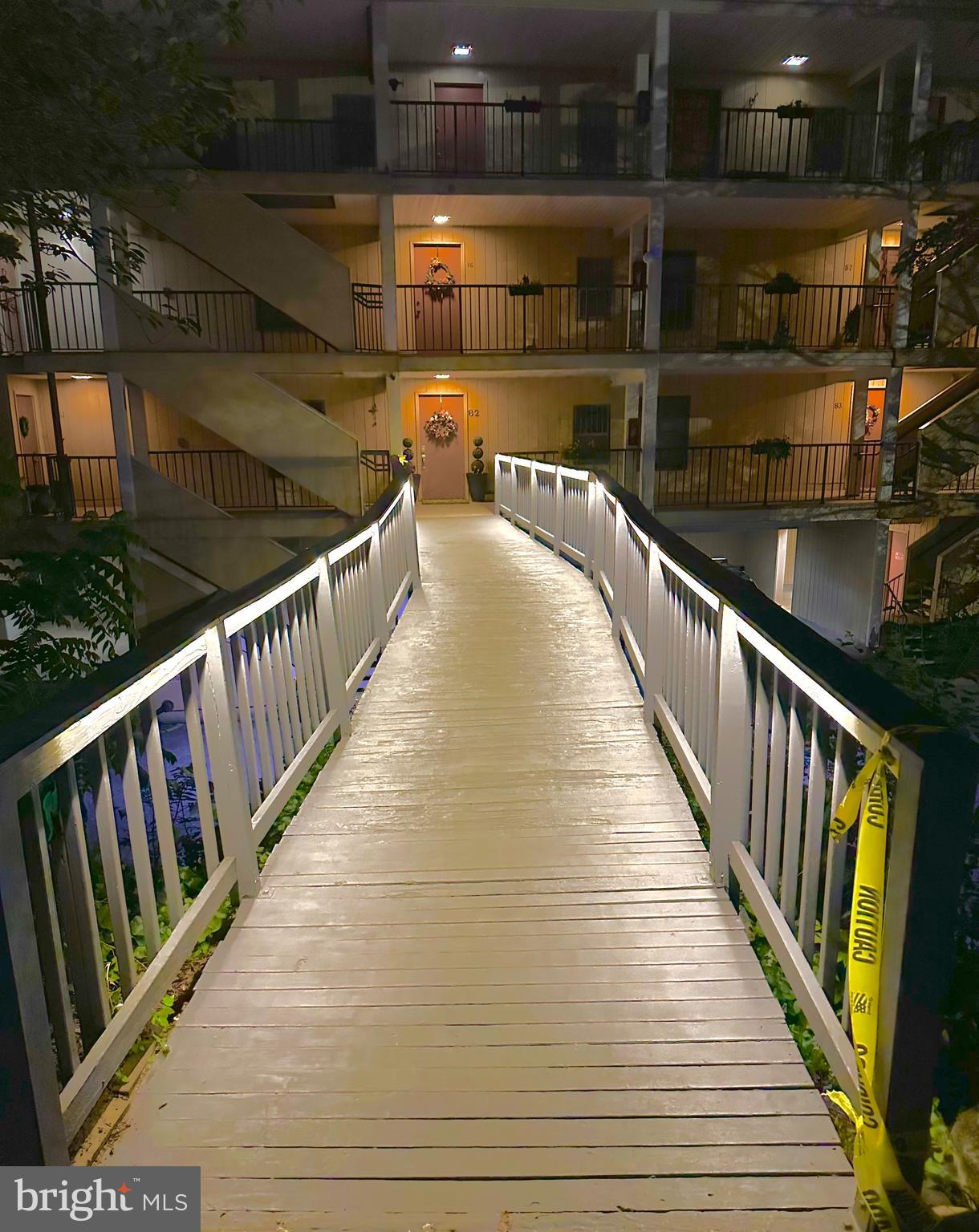 SUPERFINE LANE - Residential