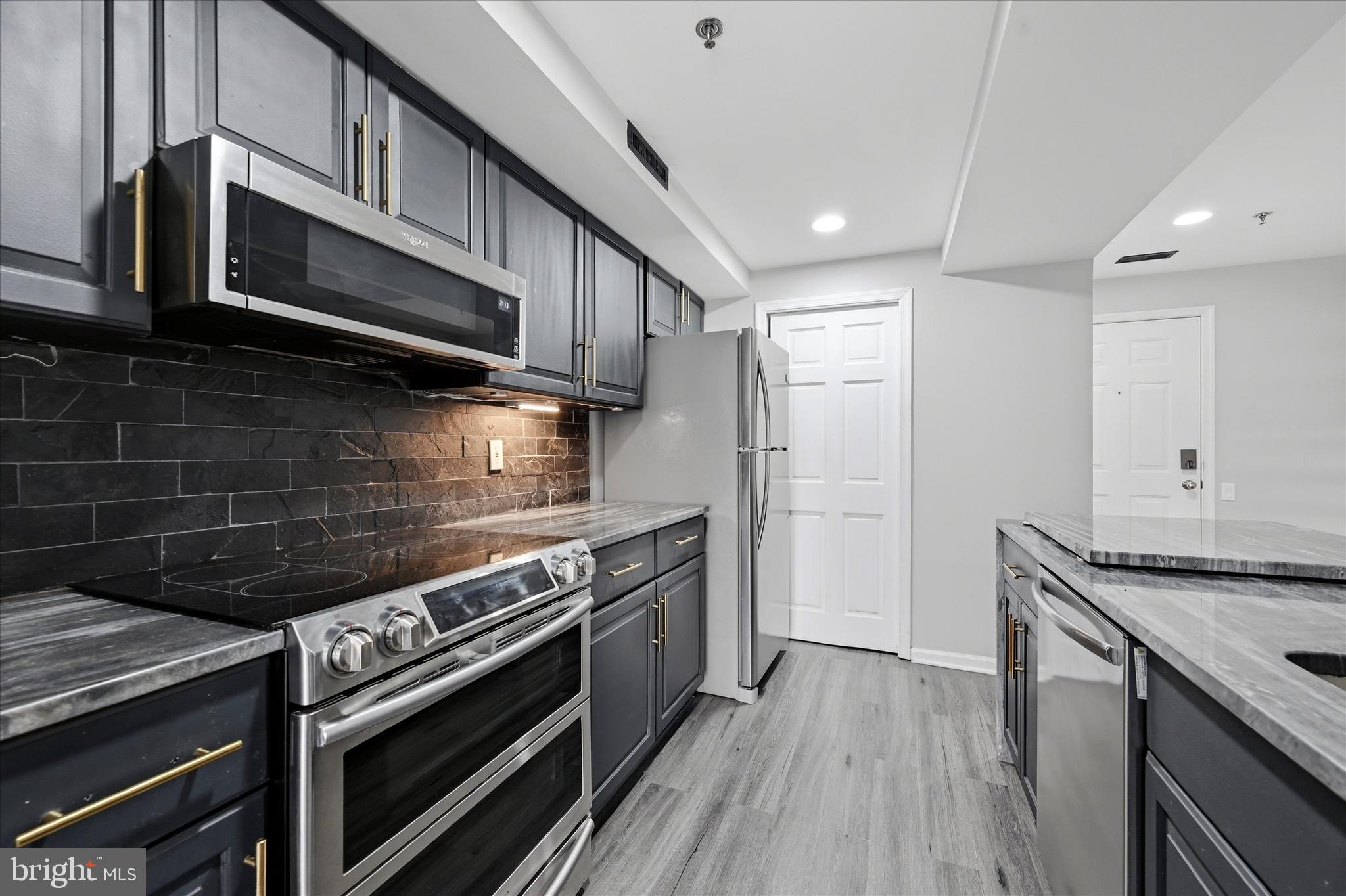 SUPERFINE LANE - Residential