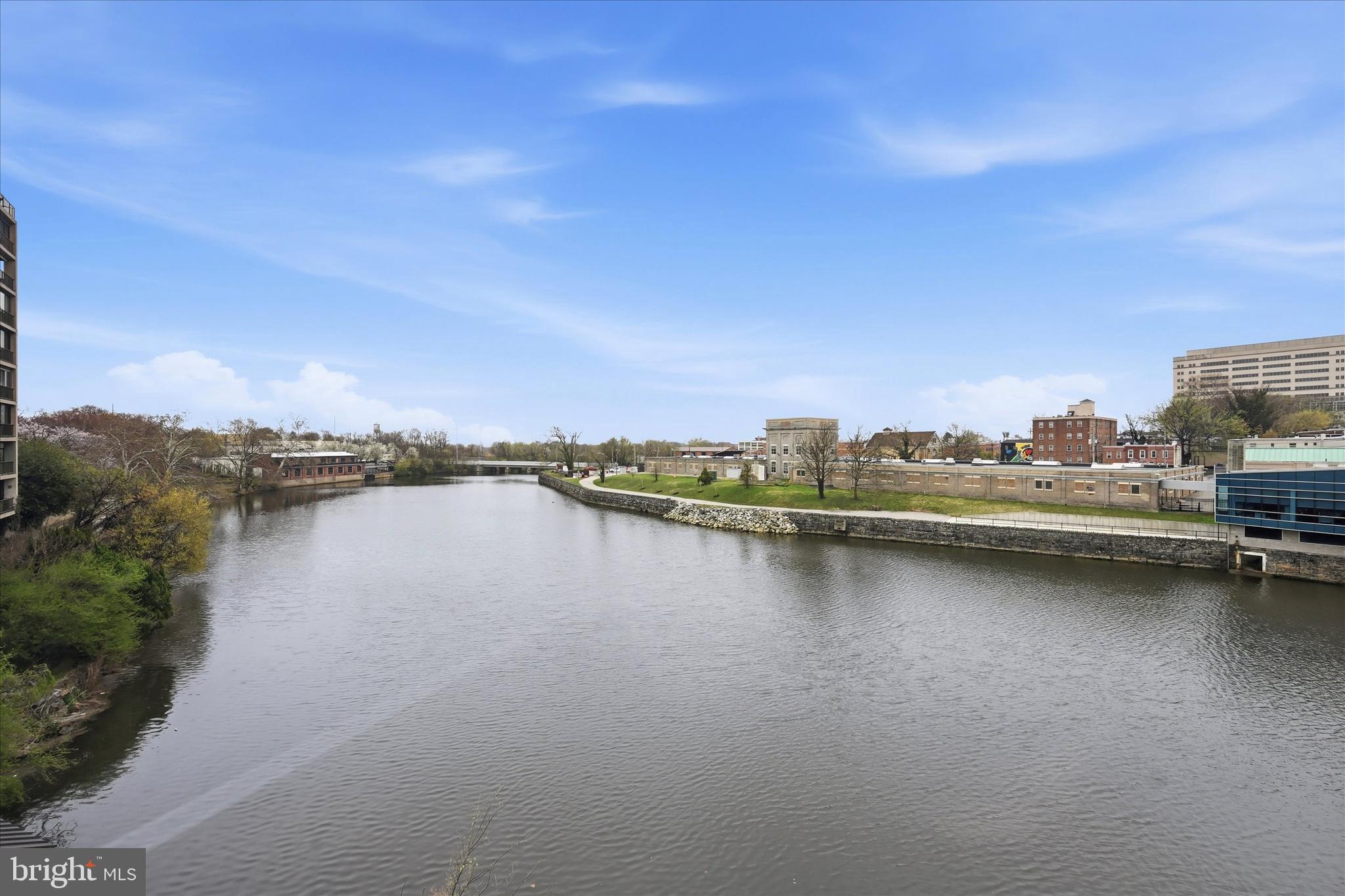 SUPERFINE LANE - Residential