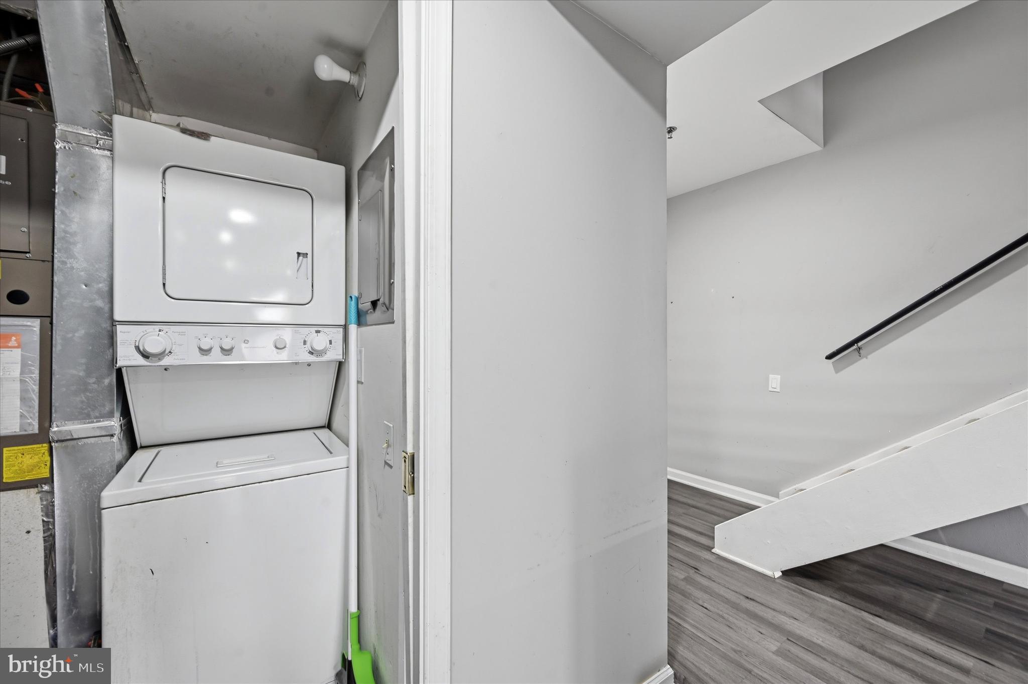 SUPERFINE LANE - Residential