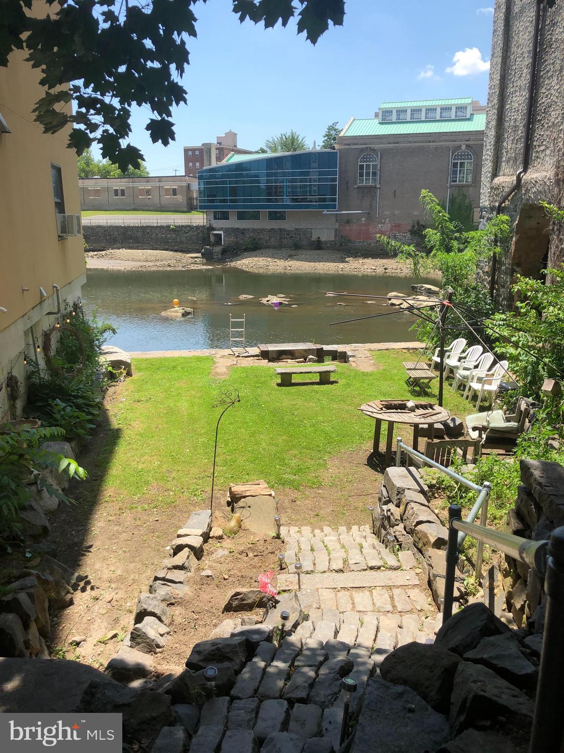 SUPERFINE LANE - Residential