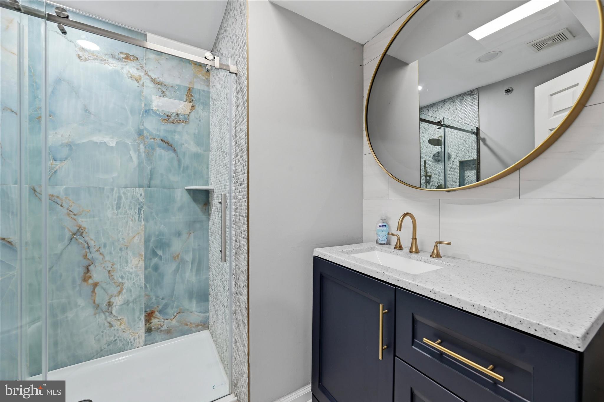 SUPERFINE LANE - Residential