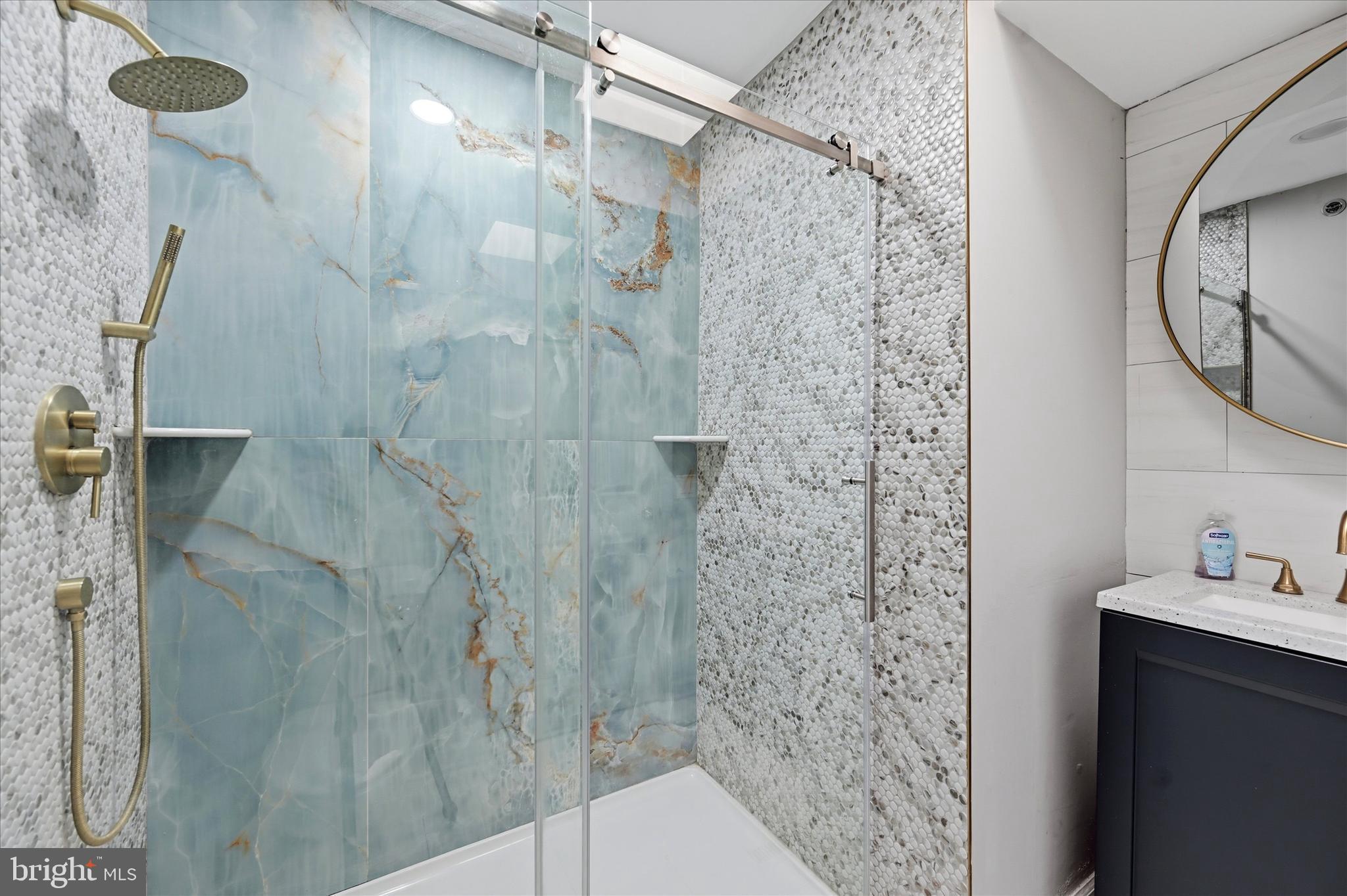 SUPERFINE LANE - Residential