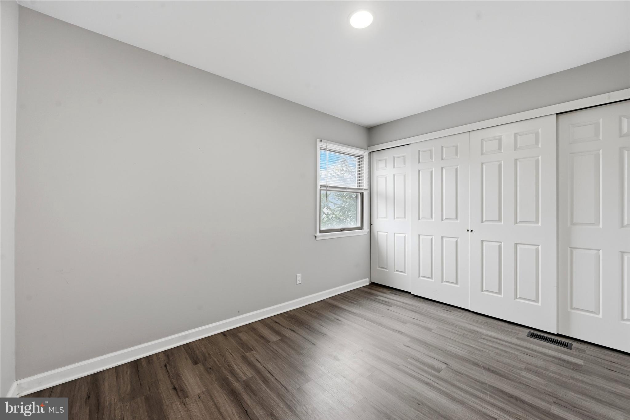 SUPERFINE LANE - Residential