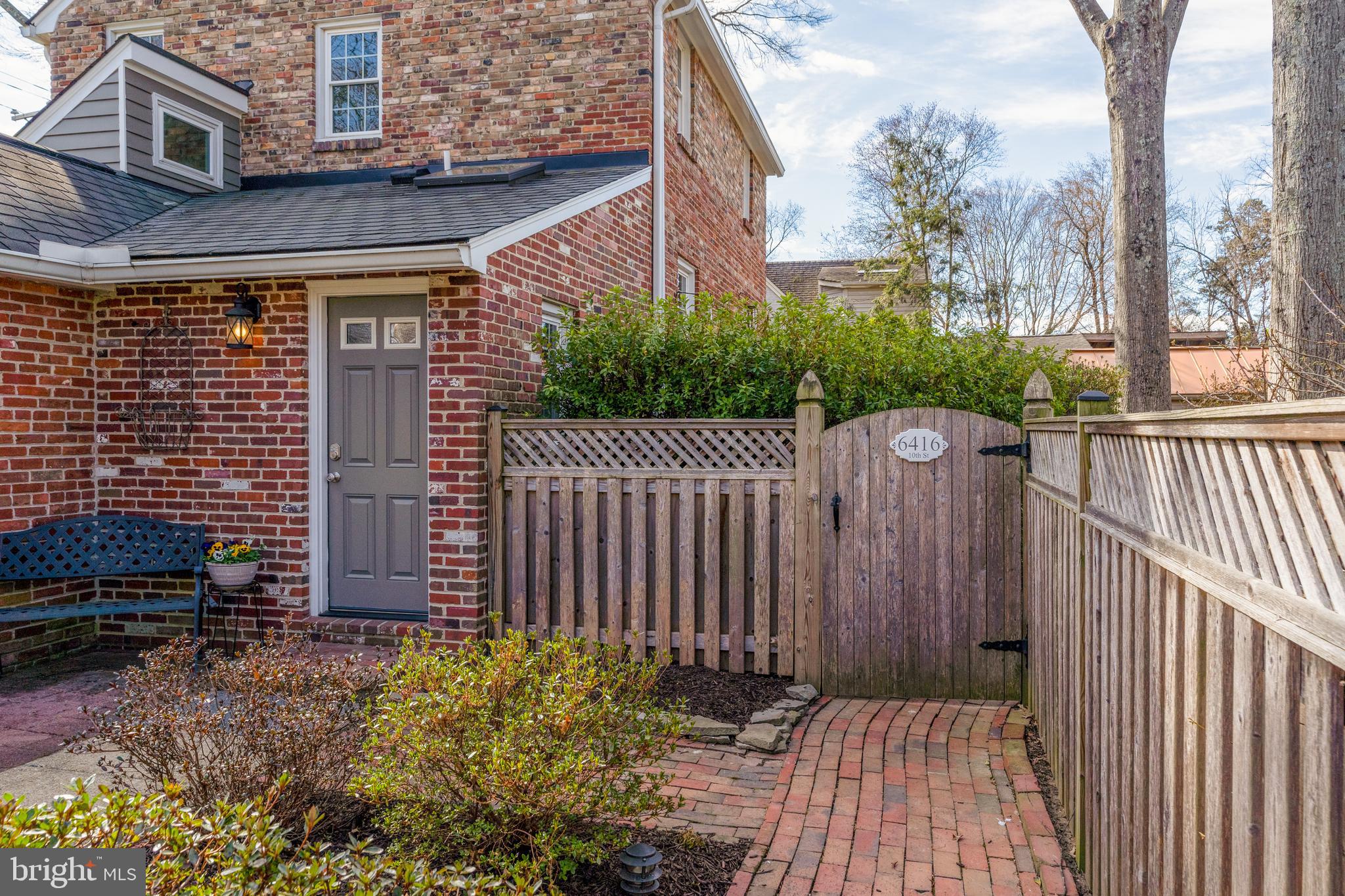 NEW ALEXANDRIA - Residential