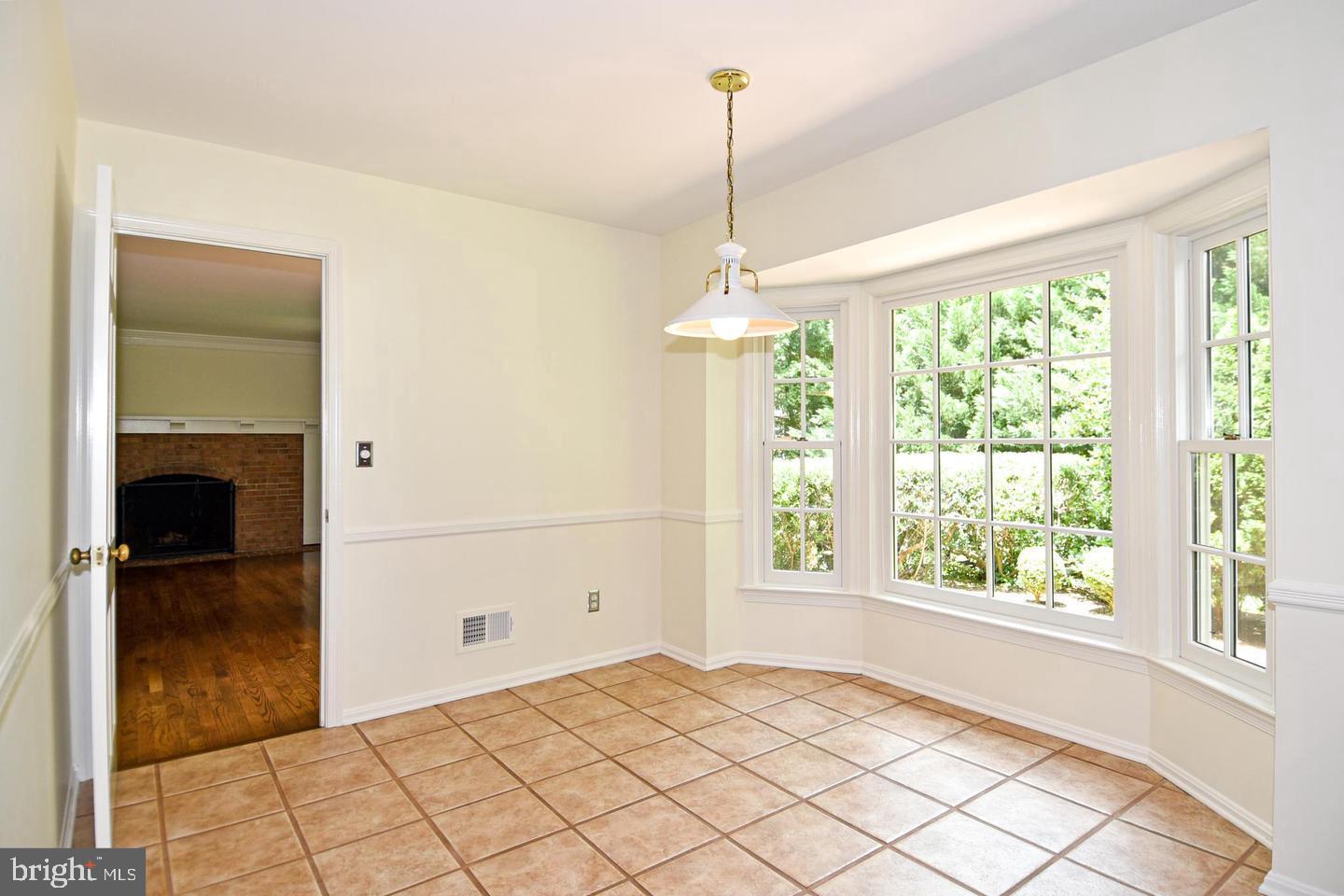 TIMBERLY SOUTH - Residential Lease