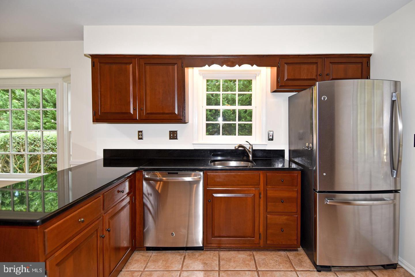 TIMBERLY SOUTH - Residential Lease