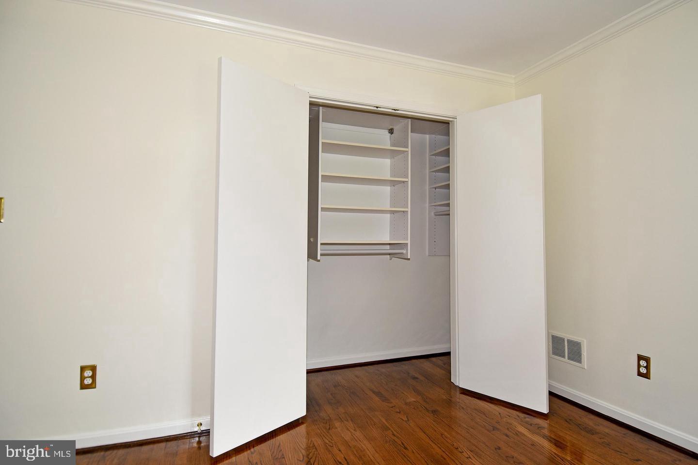 TIMBERLY SOUTH - Residential Lease