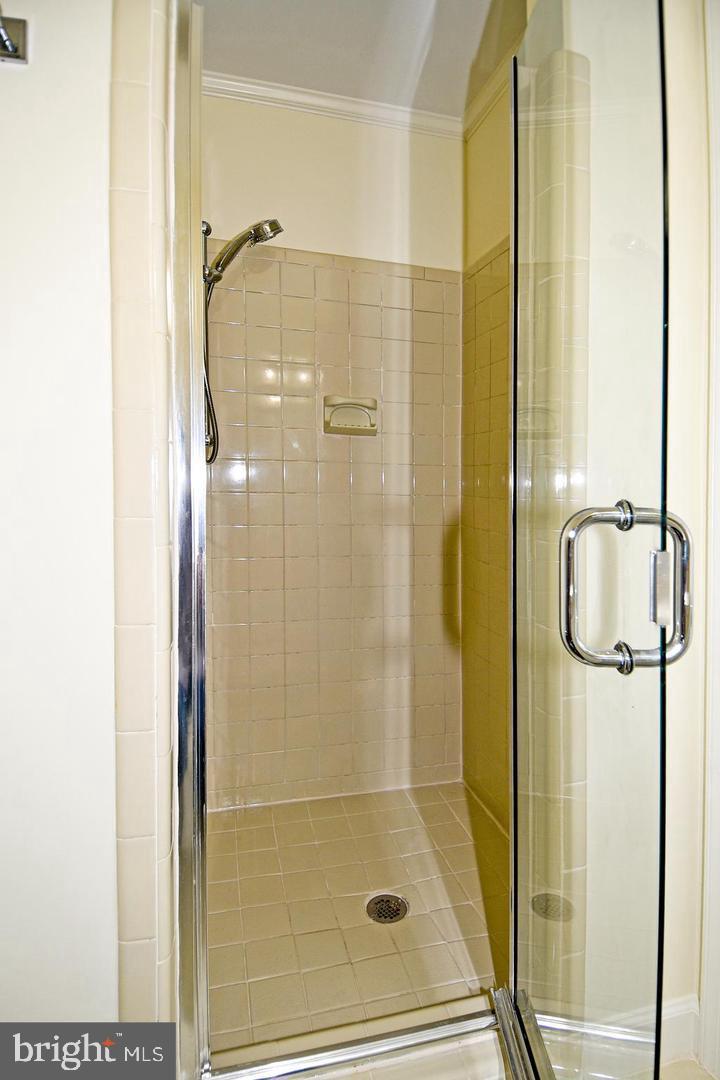 TIMBERLY SOUTH - Residential Lease