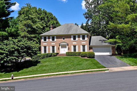7646 HUNTMASTER LANE MCLEAN VA 22102