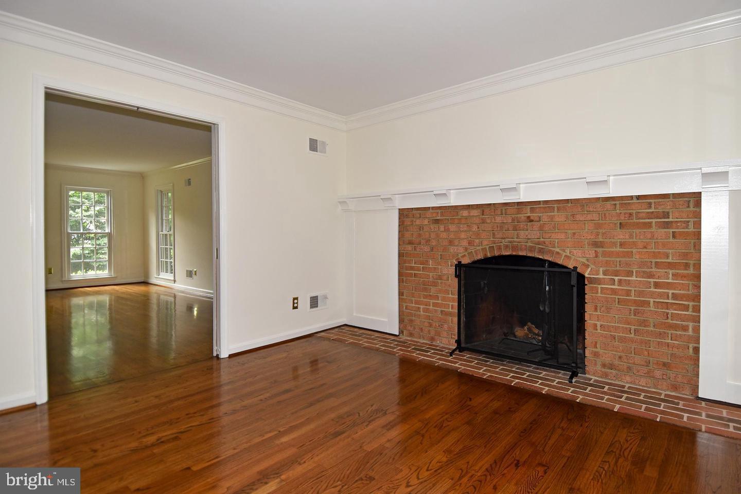 TIMBERLY SOUTH - Residential Lease