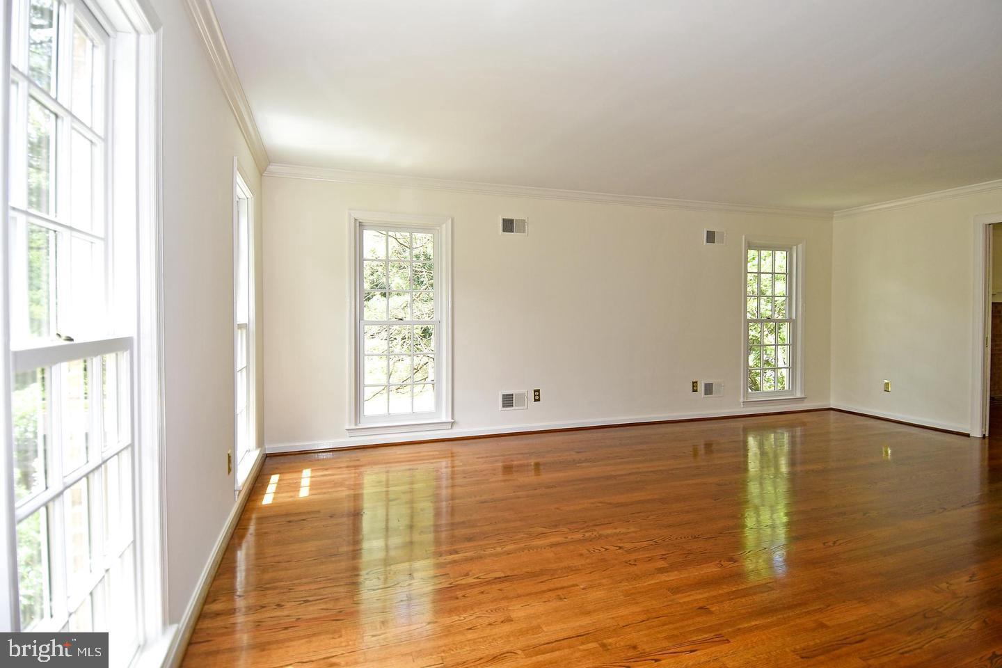 TIMBERLY SOUTH - Residential Lease