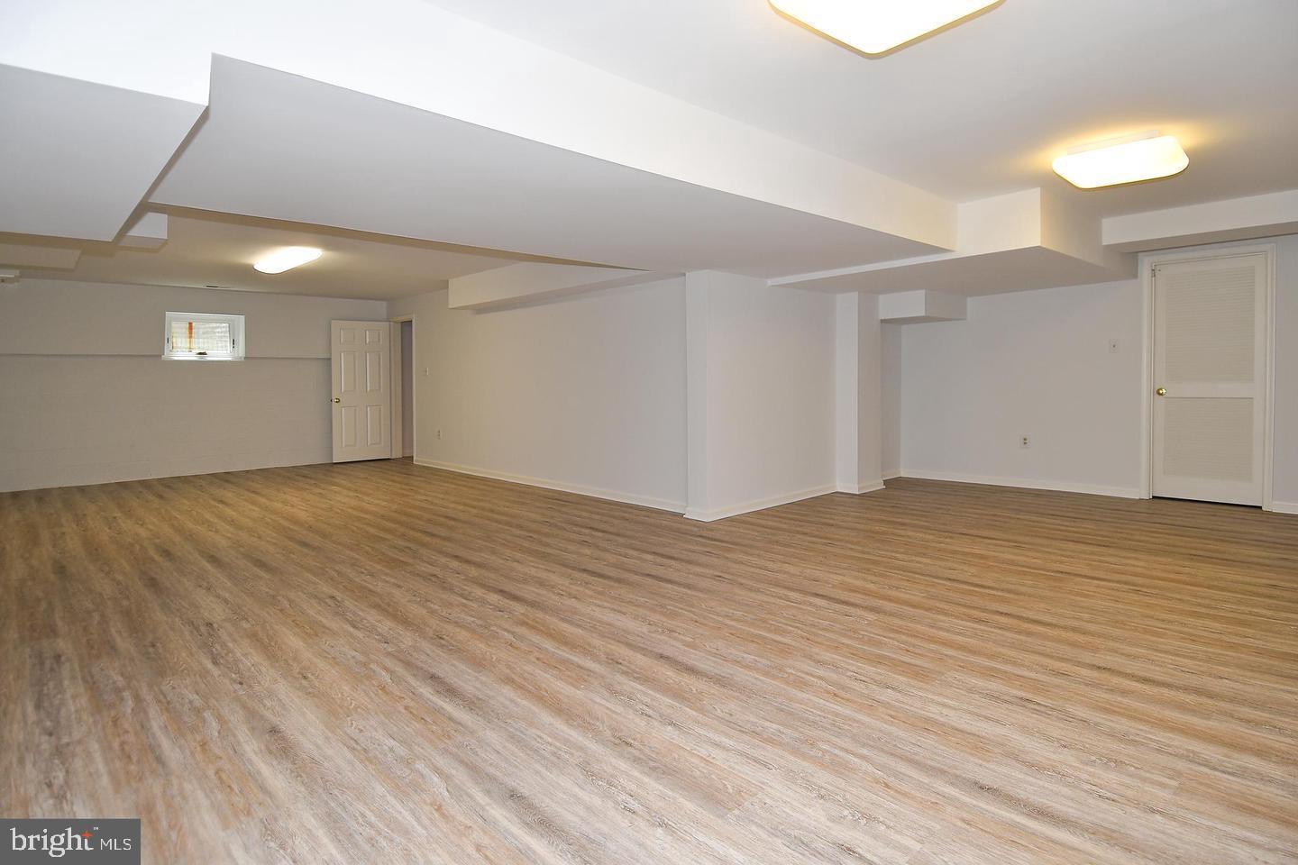 TIMBERLY SOUTH - Residential Lease