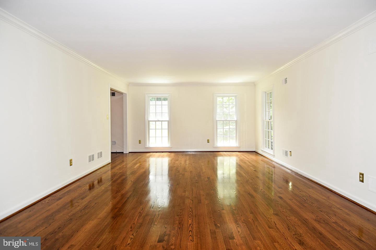 7646 HUNTMASTER LANE