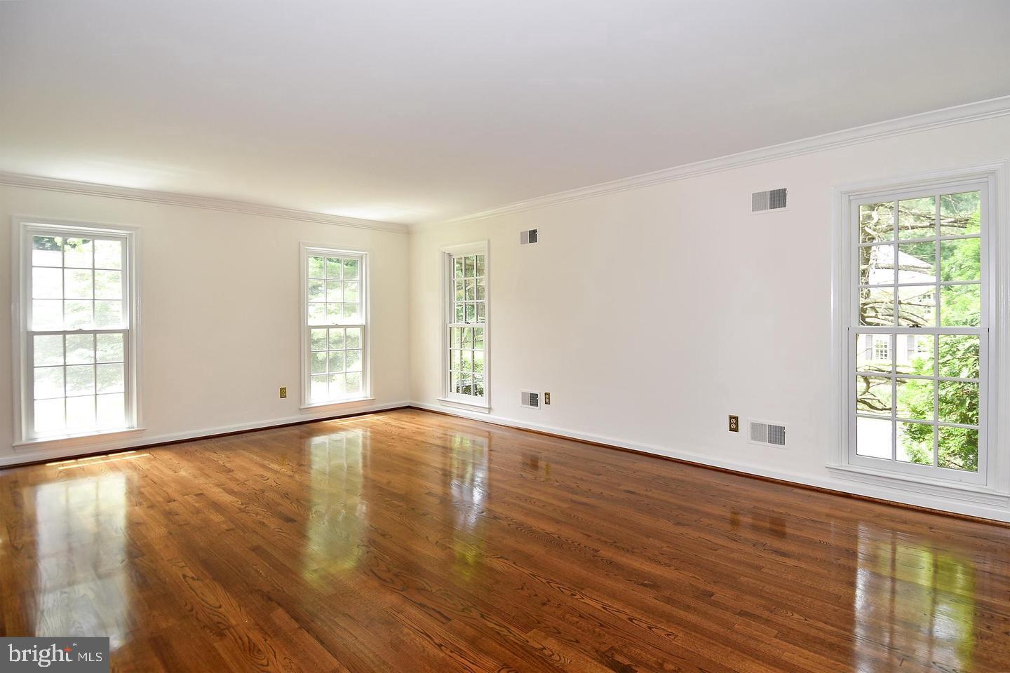 TIMBERLY SOUTH - Residential Lease