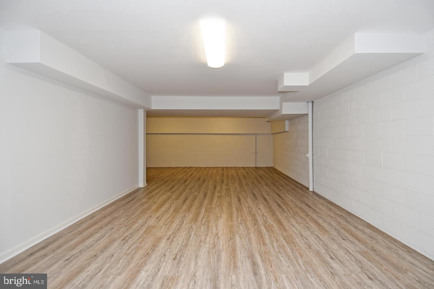 TIMBERLY SOUTH - Residential Lease