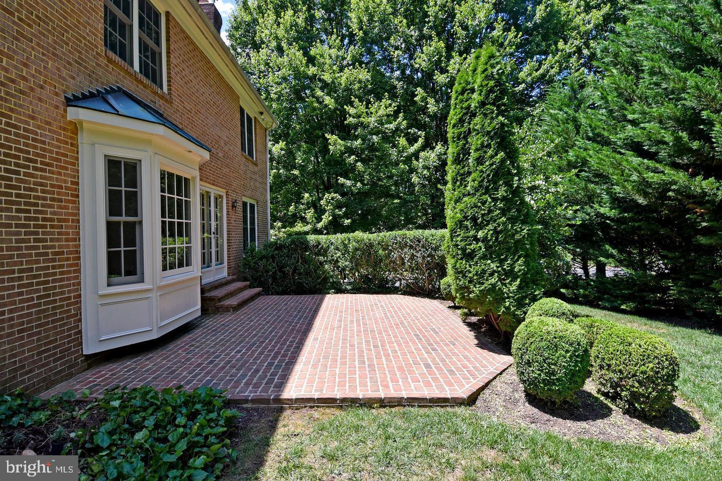 TIMBERLY SOUTH - Residential Lease