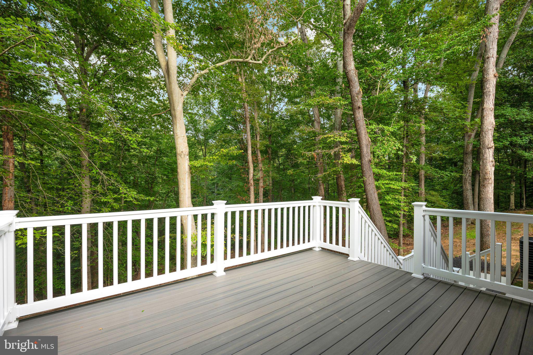 COUNTRY LAKES - Residential Lease