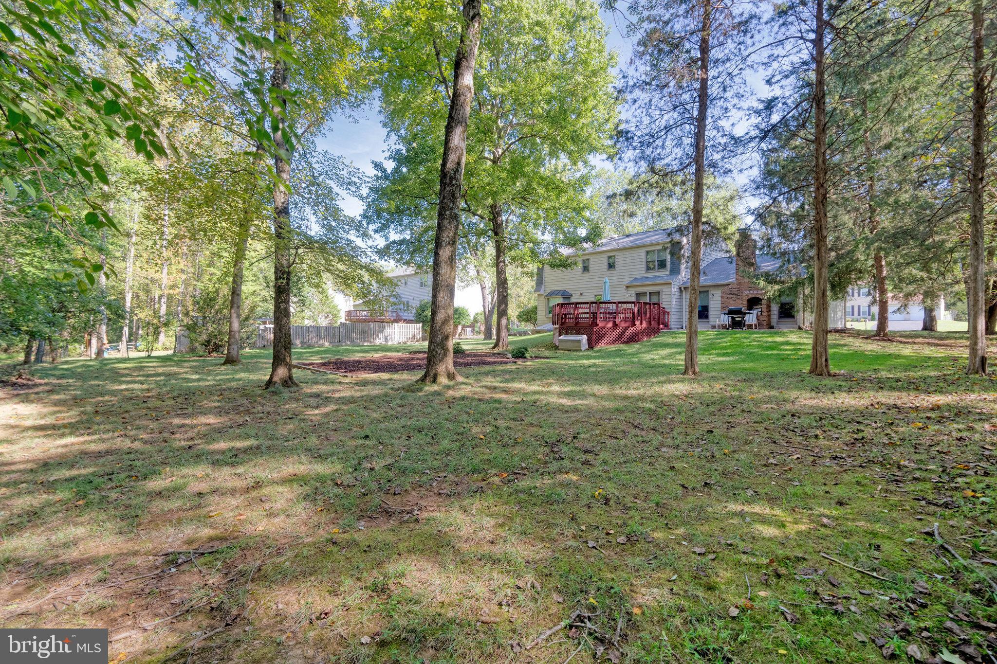 HOLLY KNOLL - Residential