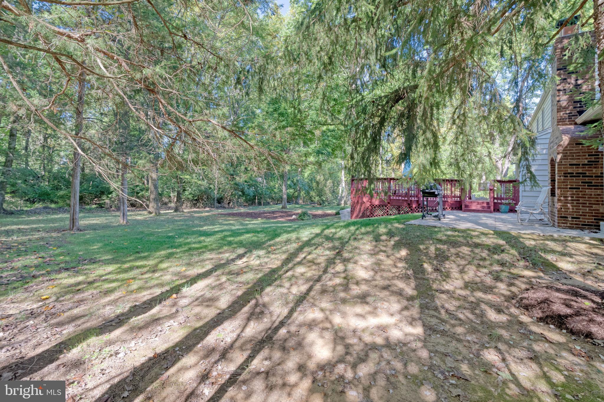 HOLLY KNOLL - Residential