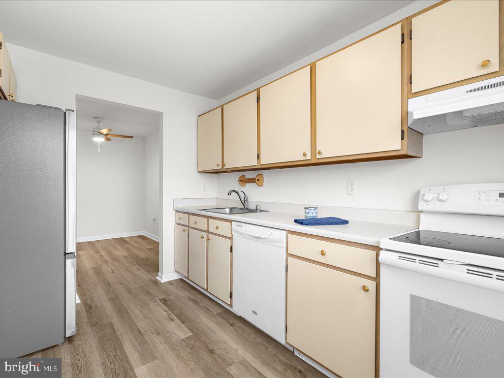 CROMWELL FOUNTAIN - Residential