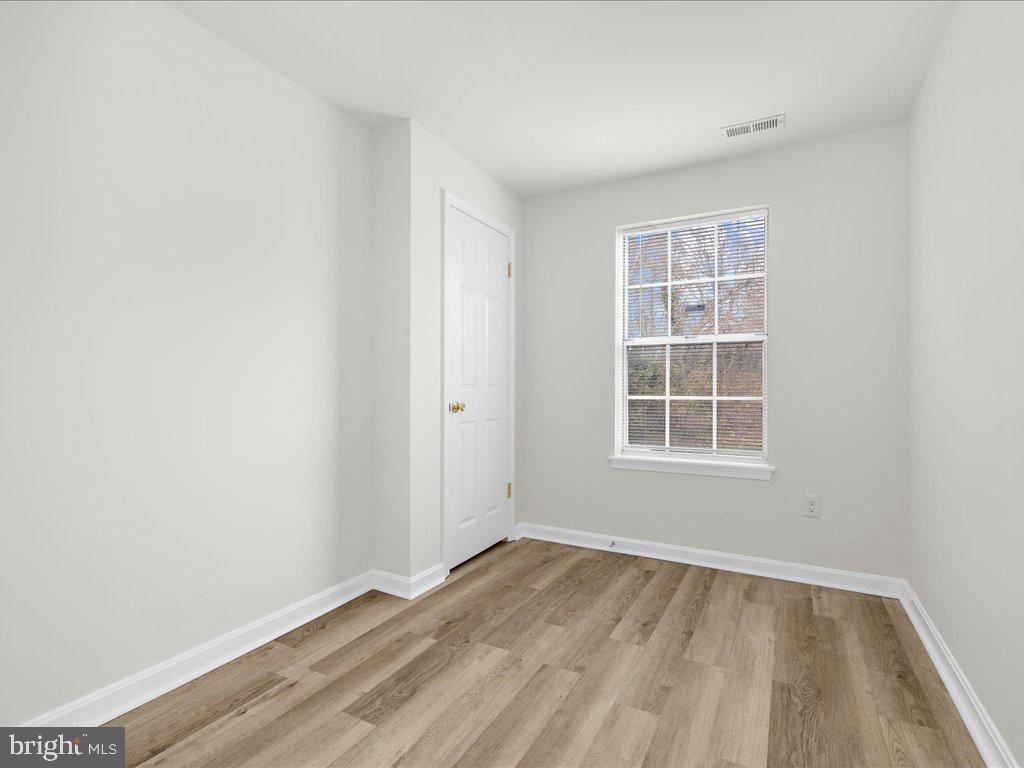 CROMWELL FOUNTAIN - Residential