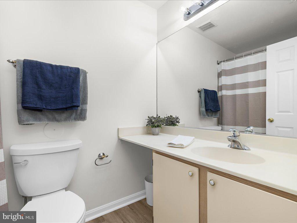 CROMWELL FOUNTAIN - Residential