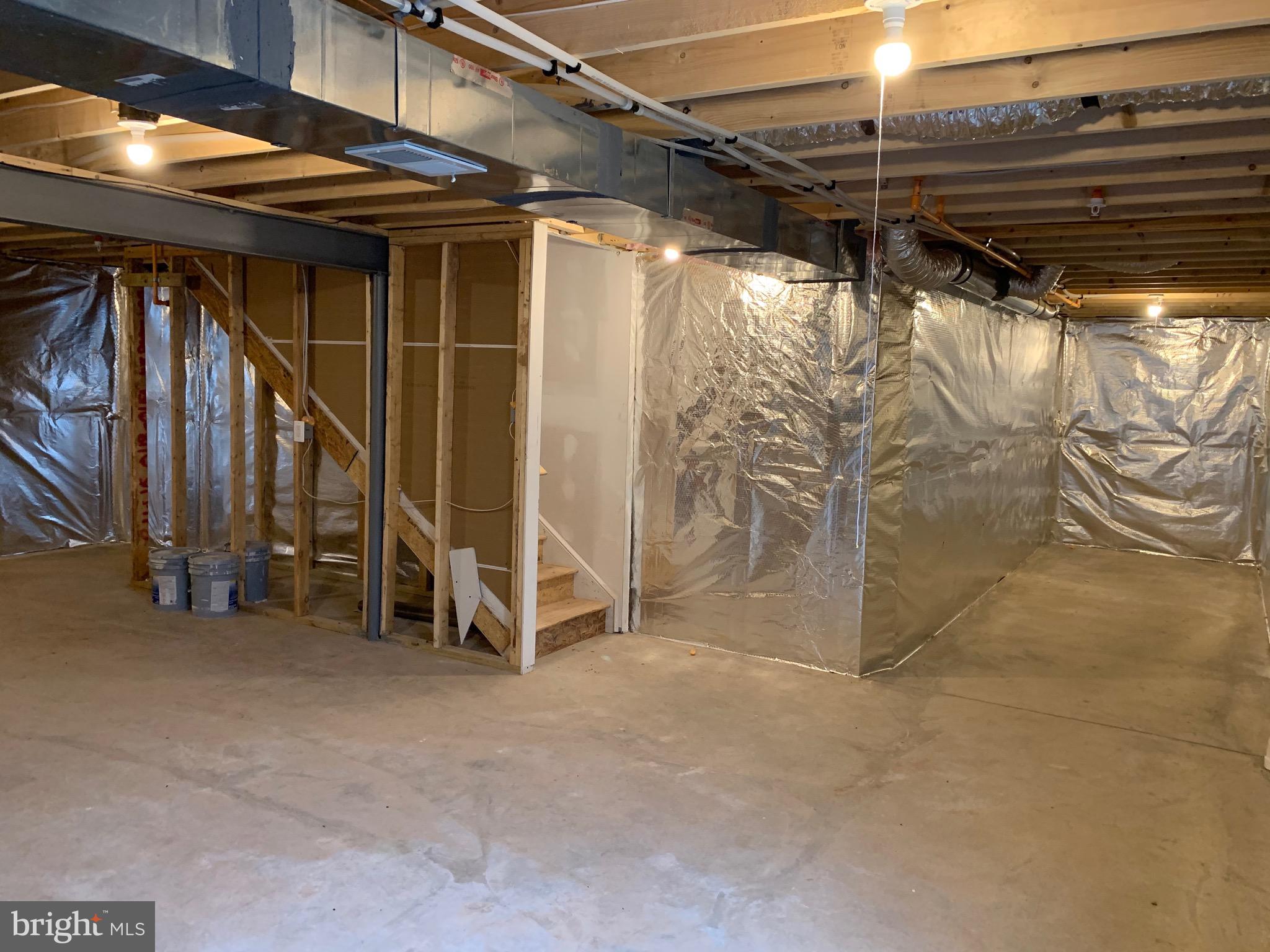 MEADE'S CROSSING - Residential Lease