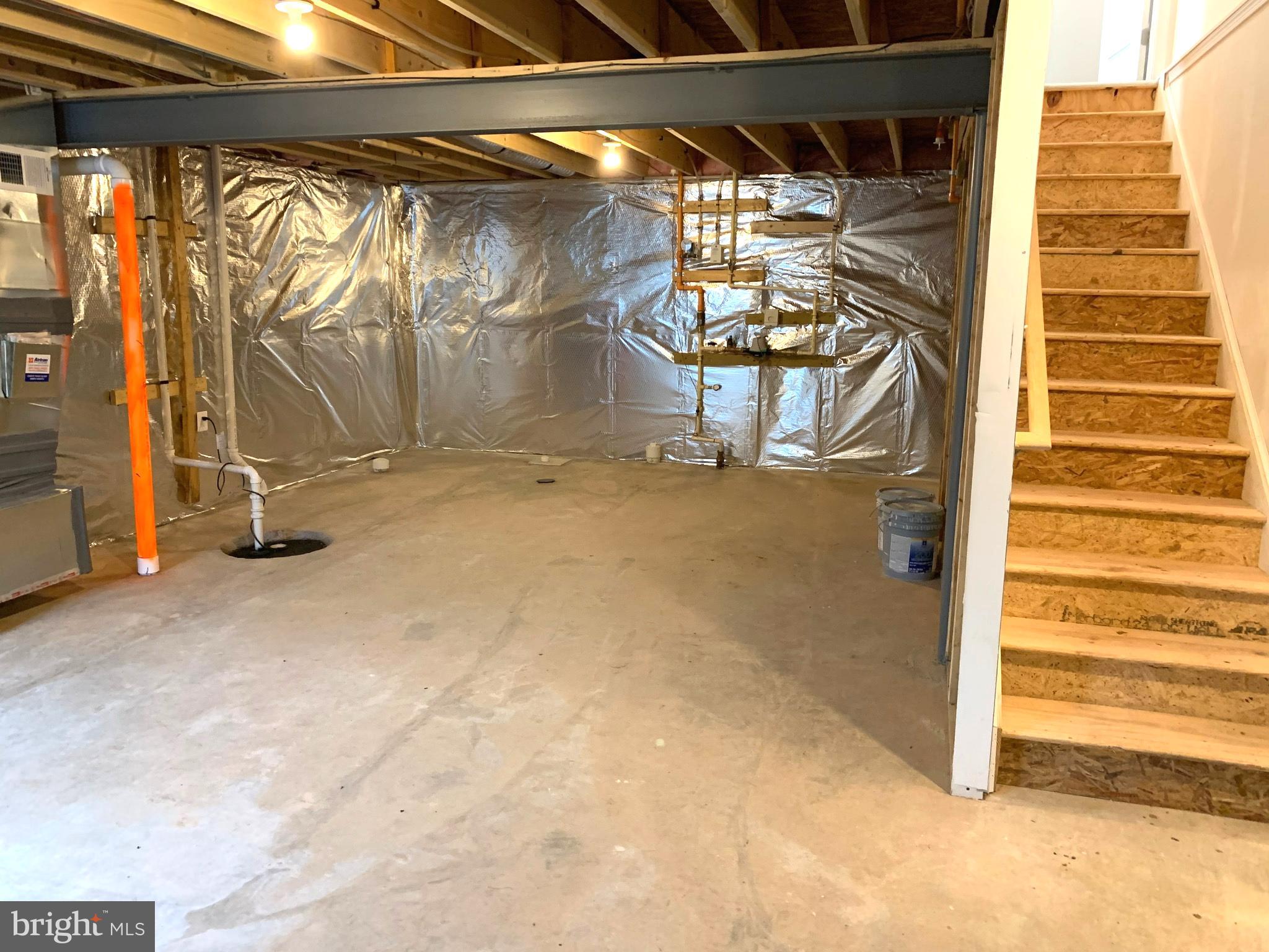 MEADE'S CROSSING - Residential Lease