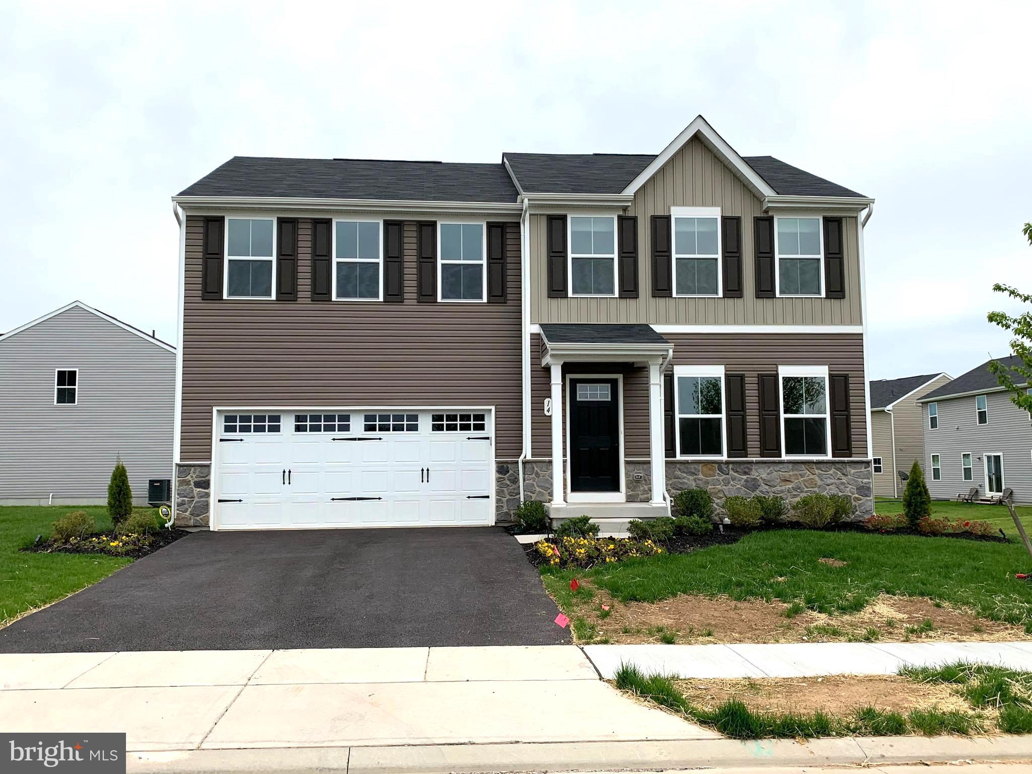 MEADE'S CROSSING - Residential Lease