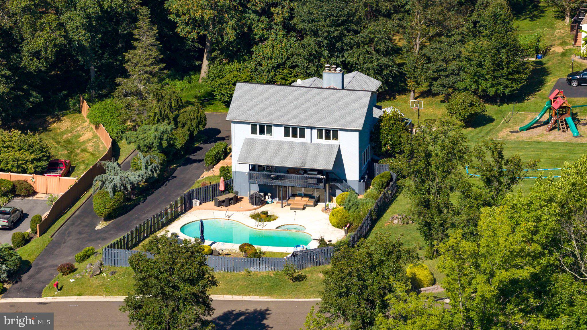 313 WYNDMOOR LANE