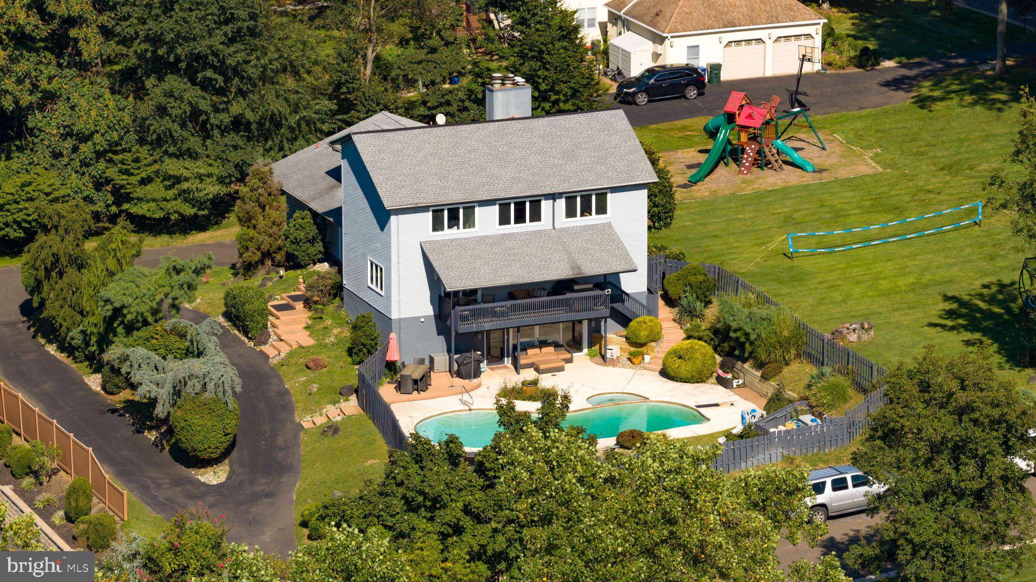 313 WYNDMOOR LANE
