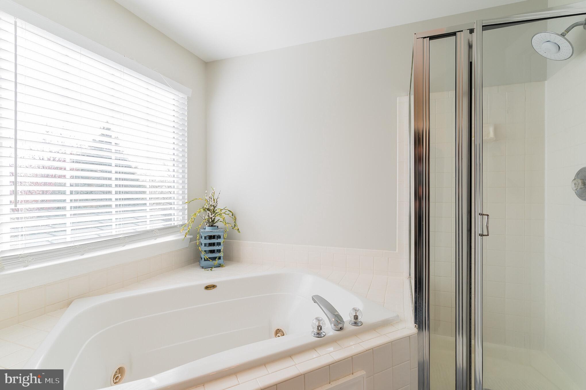 ASHBURN VILLAGE - Residential