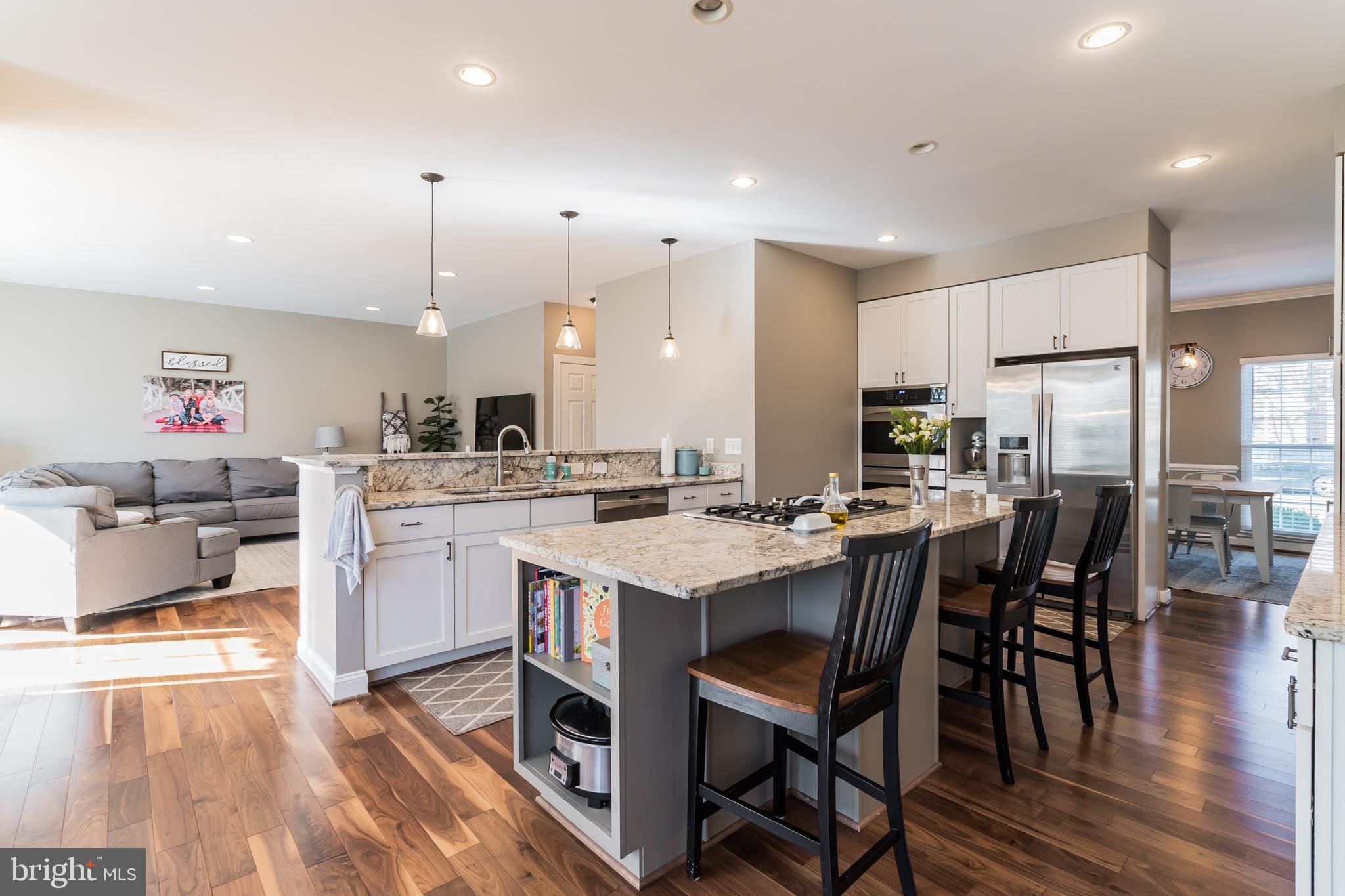 ASHBURN VILLAGE - Residential