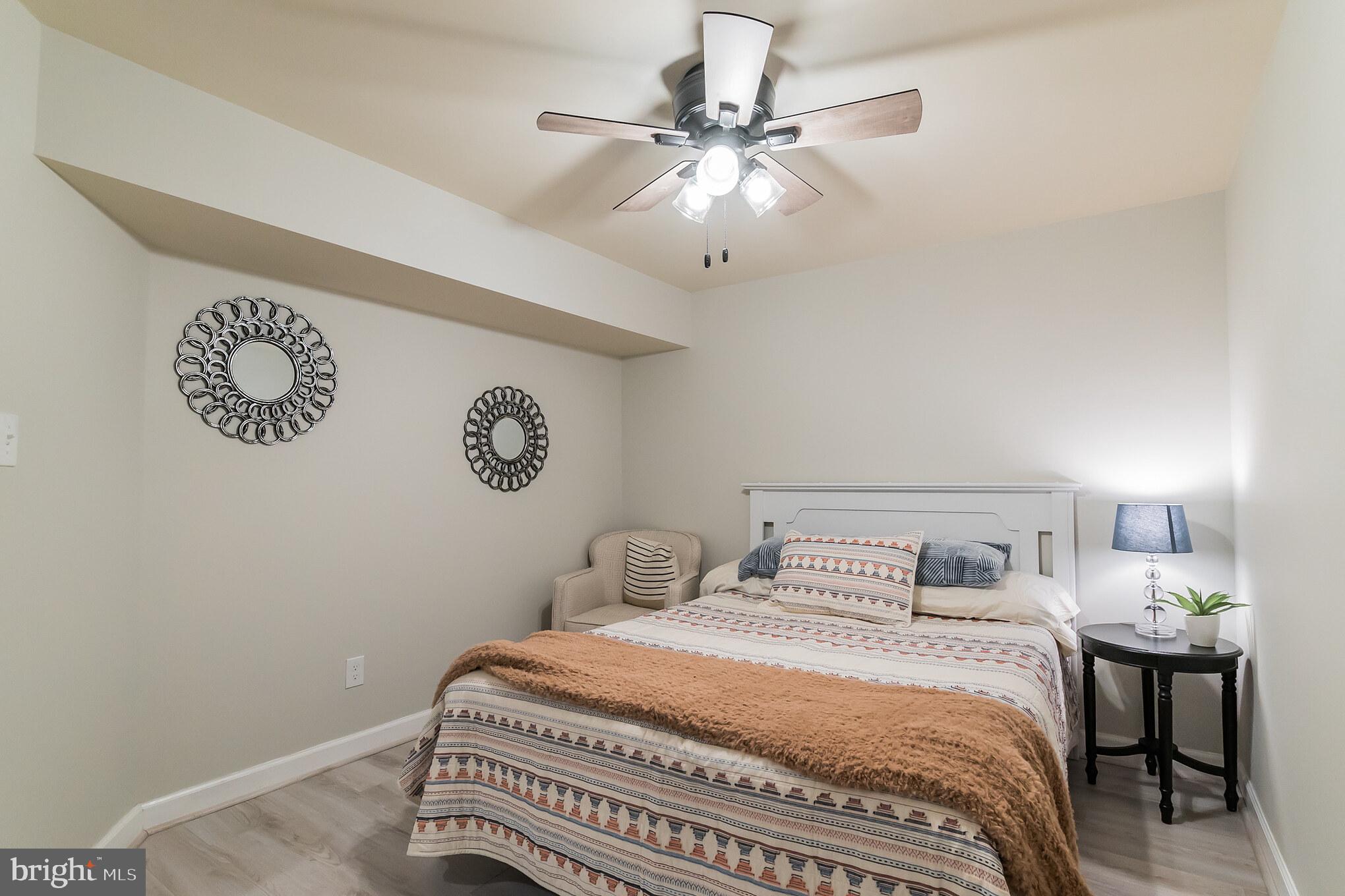 ASHBURN VILLAGE - Residential